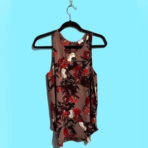 Aritzia Wilfred Sevres sleeveless blouse. Size small  floral design.